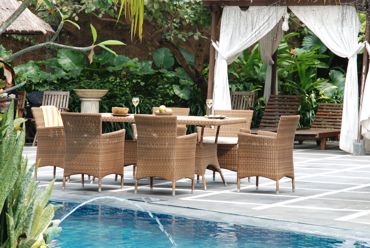 Timeless Beauty: Mid-Century Garden Delights - Ethereal Company