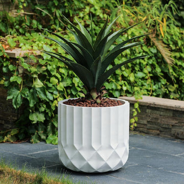 LuxenHome 14.7 in. Round Modern White MgO Planter - Ethereal Company