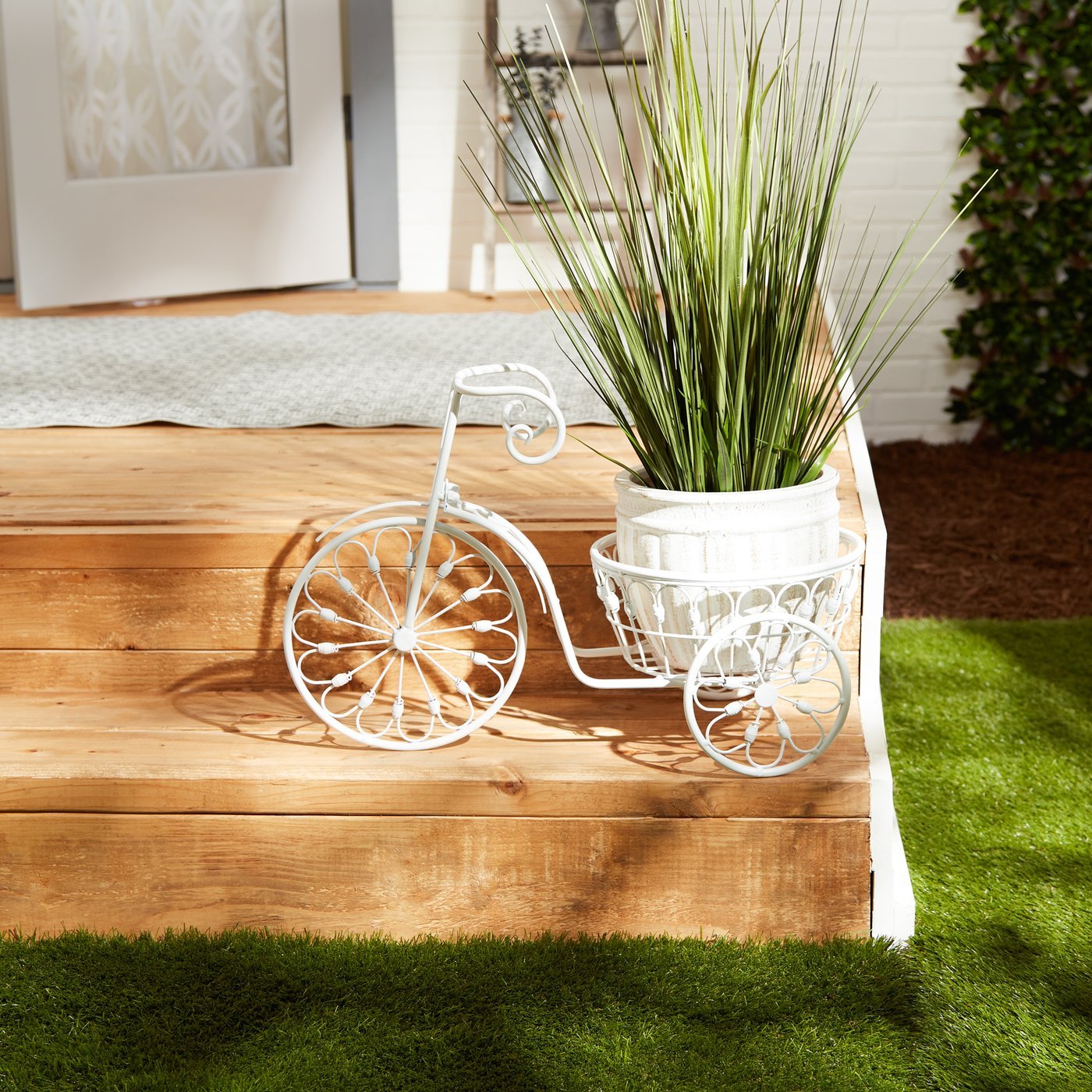 White Metal Tricycle Planter - Ethereal Company